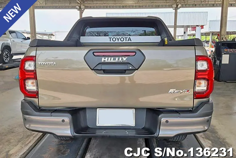 Toyota Hilux in Oxide Bronze Metallic for Sale Image 5