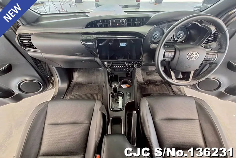 Toyota Hilux in Oxide Bronze Metallic for Sale Image 9