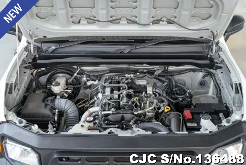 Toyota Hilux in White for Sale Image 10