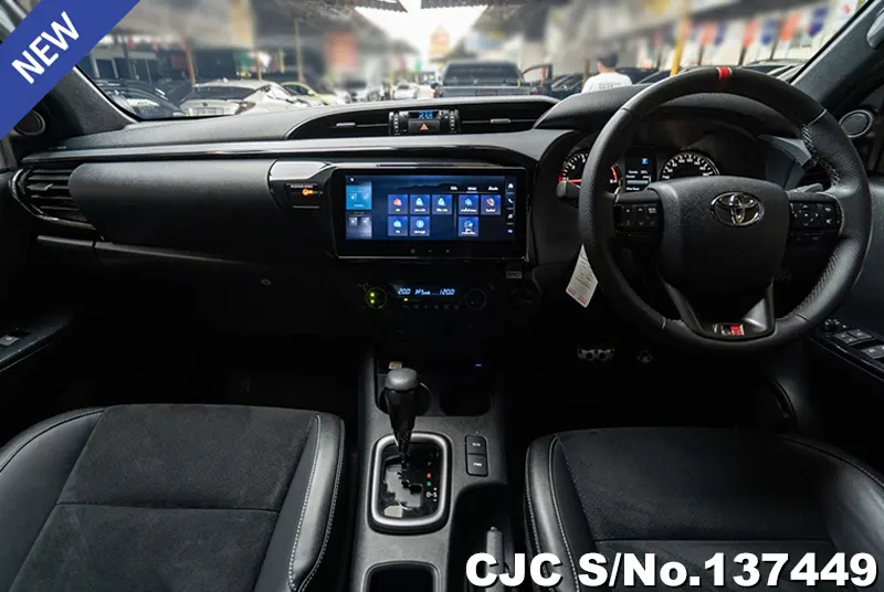 Toyota Hilux in White for Sale Image 10
