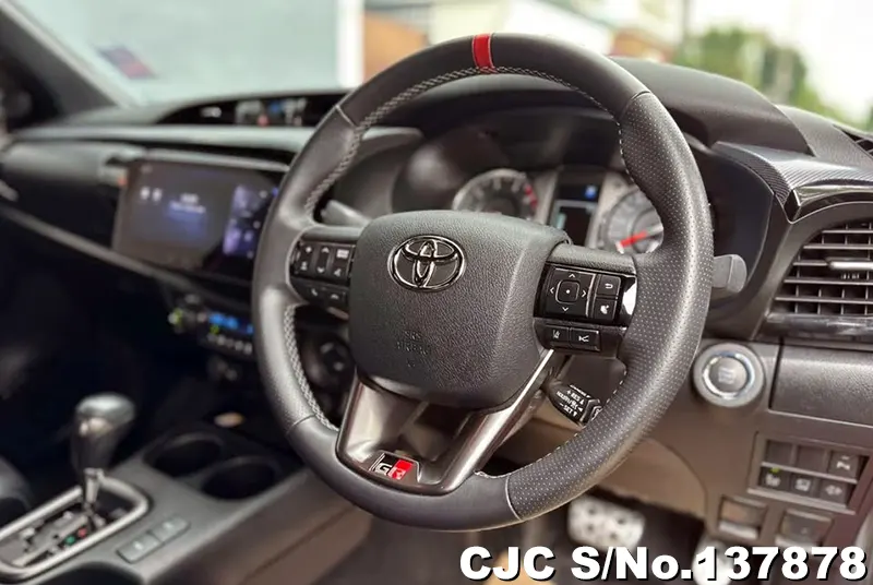 Toyota Hilux in Red for Sale Image 12