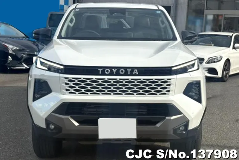 Toyota Hilux in White for Sale Image 4