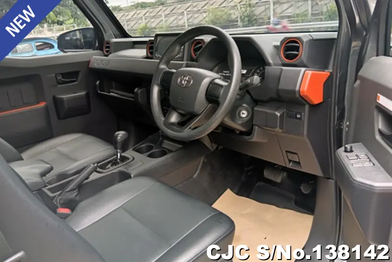 Toyota Hilux in Gray for Sale Image 6
