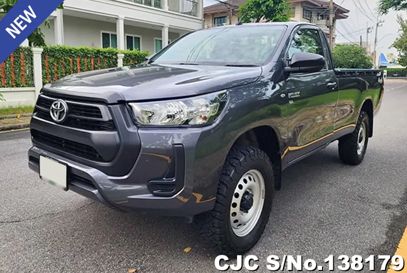 Toyota Hilux in Gray for Sale Image 3