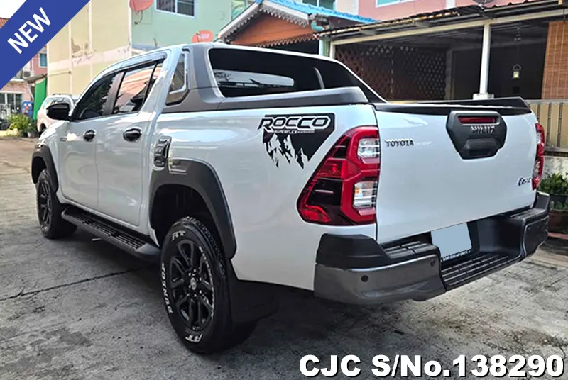Toyota Hilux in White for Sale Image 1