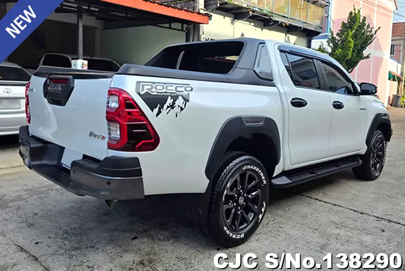 Toyota Hilux in White for Sale Image 2