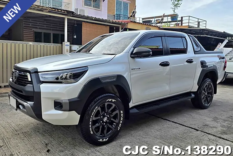 Toyota Hilux in White for Sale Image 3