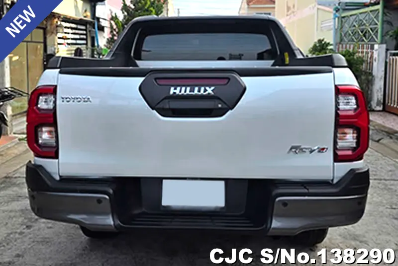 Toyota Hilux in White for Sale Image 5
