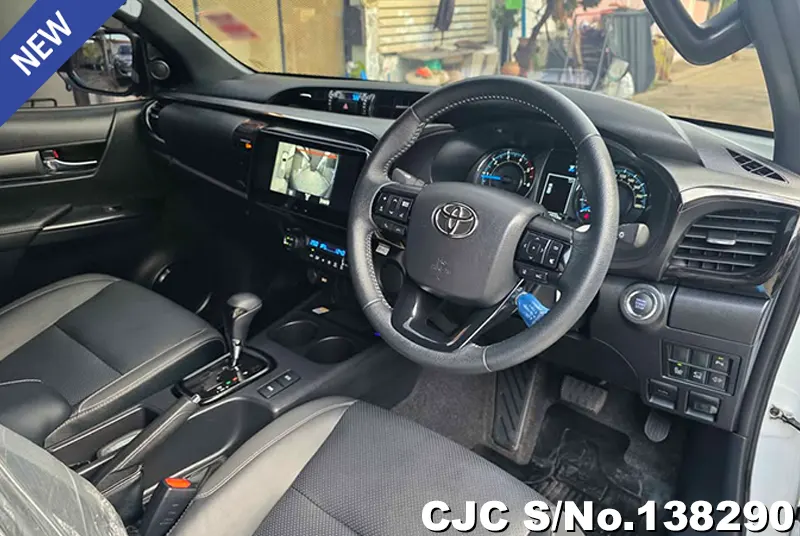 Toyota Hilux in White for Sale Image 6