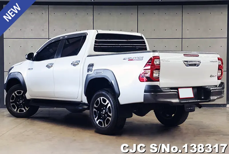 Toyota Hilux in White for Sale Image 1
