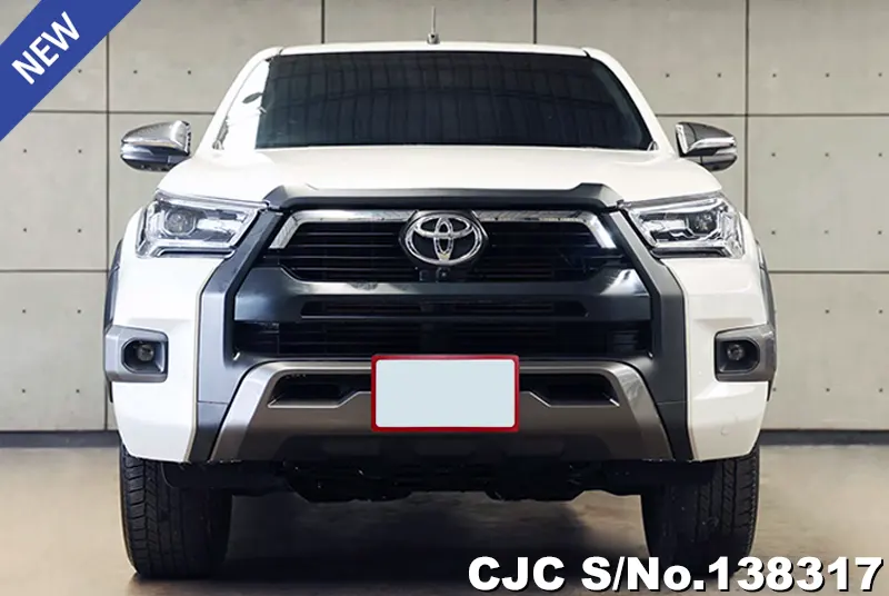 Toyota Hilux in White for Sale Image 2